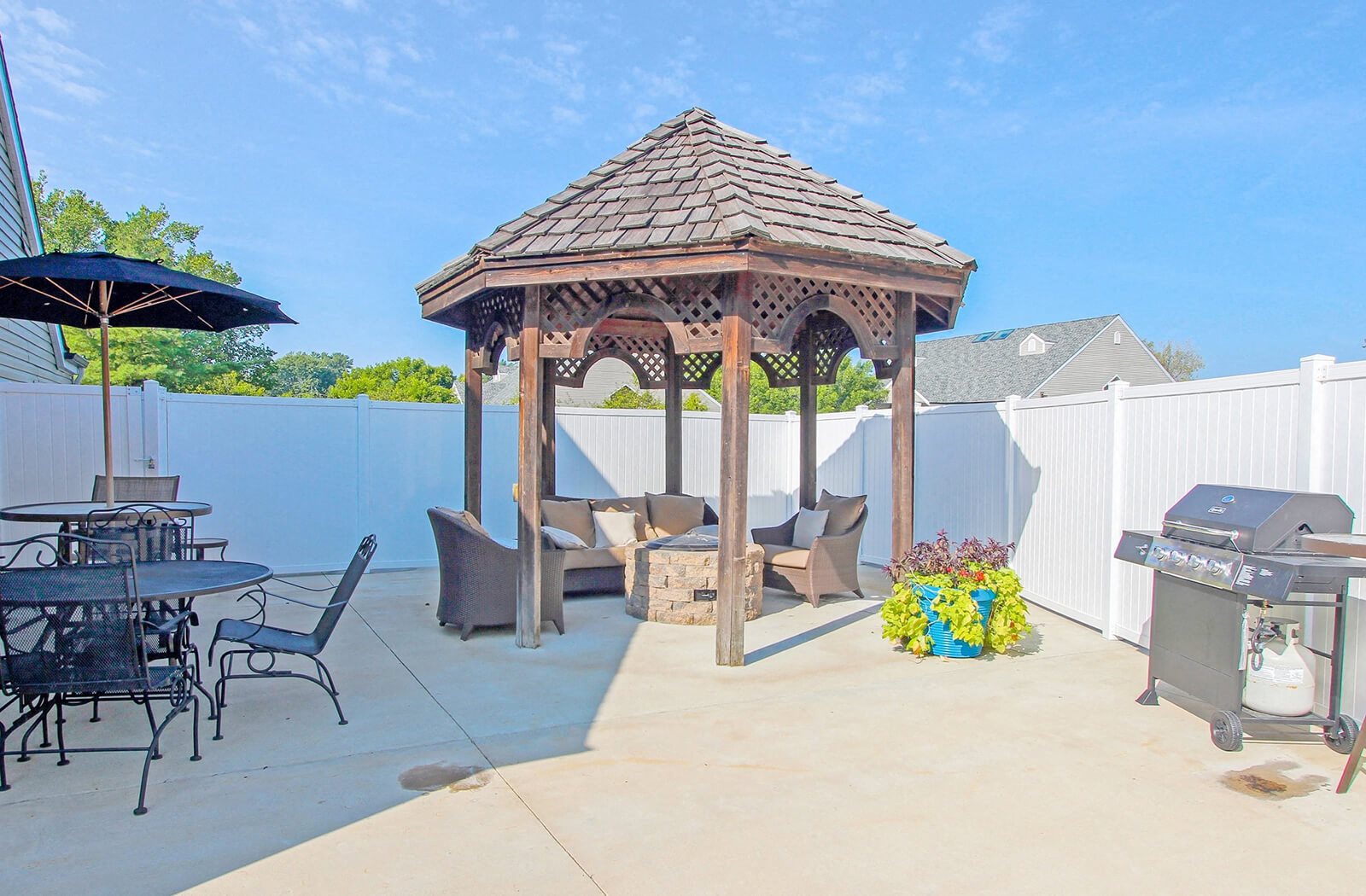 Westport Station Apartments For Rent in Maryland Heights, MO